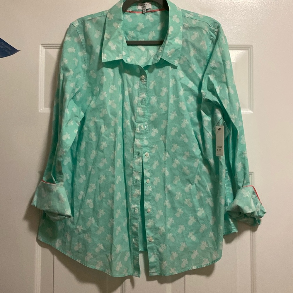 Crown & Ivy Mint Green Pineapple Print Button-Down Shirt